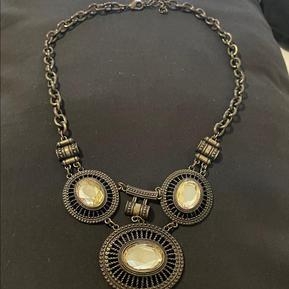 Elegant Gold Statement Necklace